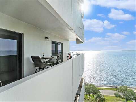 4141 BAYSHORE BOULEVARD, TAMPA, FL 33611