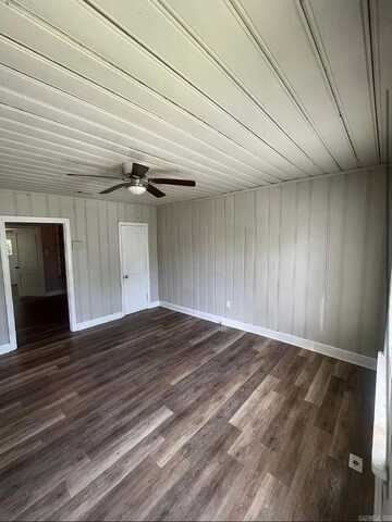 122 & 124 College Park Circle, North Little Rock, AR 72114
