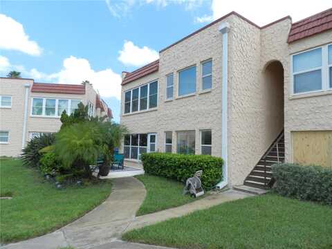 108 DOGWOOD CIRCLE, SEMINOLE, FL 33777