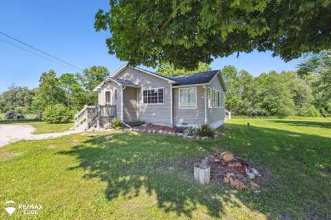1252 Marion Center, Charlevoix, MI 49720