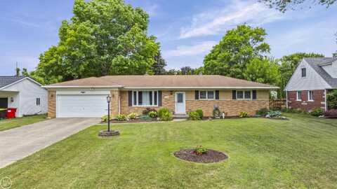 23209 Harrellson, Macomb, MI 48042