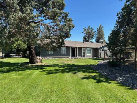 4710 NW 62nd Street, Redmond, OR 97756