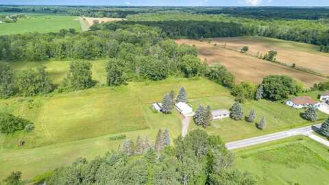 5133 N 8 Mile, Pinconning, MI 48650