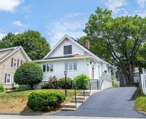 61 Acushnet Ave, Worcester, MA 01606