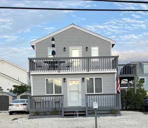 2210 Central Avenue, Ship Bottom, NJ 08008