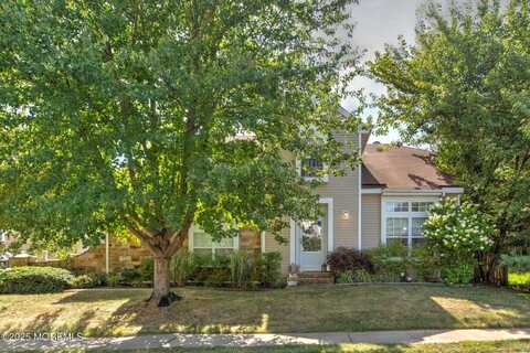 2 Kentucky Way, Freehold, NJ 07728