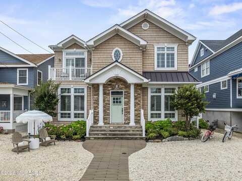 132 Newark Avenue, Lavallette, NJ 08735