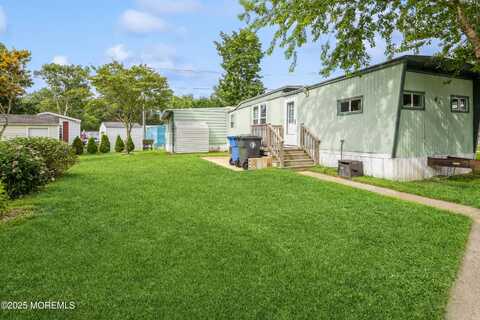 40 Mobile Lane, Toms River, NJ 08755
