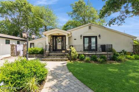 70 Woodshore W, Keyport, NJ 07735