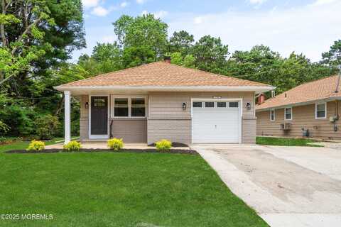 1768 Mount Everest Lane, Toms River, NJ 08753