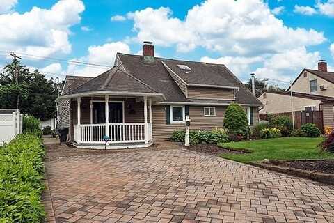25 Picture Lane, Hicksville, NY 11801