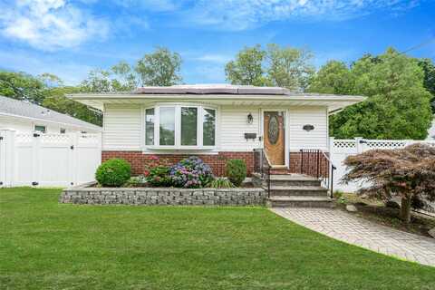 1063 Gridley Street, Bay Shore, NY 11706