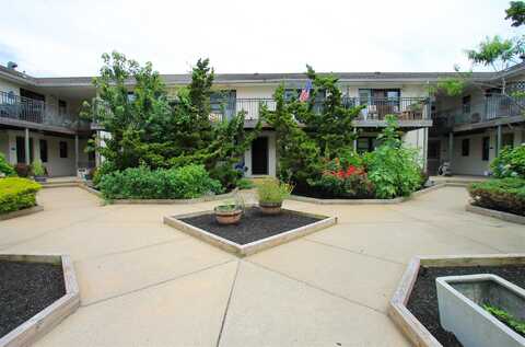 65 W Broadway, Long Beach, NY 11561