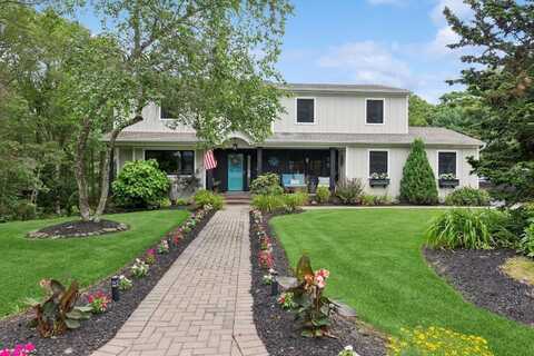 5 Woodbrook Circle, Holtsville, NY 11742