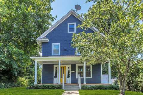 10 Dosoris Way, Glen Cove, NY 11542