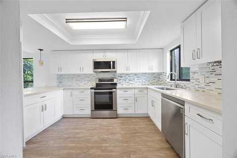 4610 Chantelle, NAPLES, FL 34112