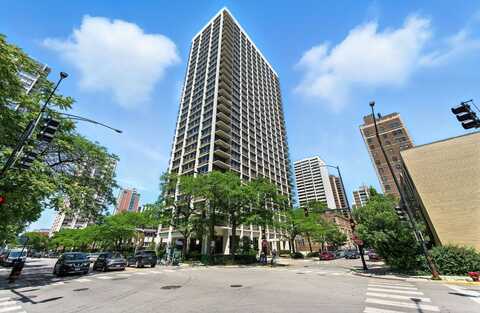 88 W Schiller Street, Chicago, IL 60610