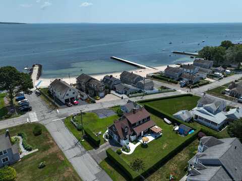 4 Nehantic Drive, East Lyme, CT 06357