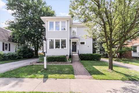 124 Harrison Street, Barrington, IL 60010