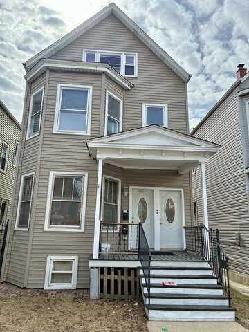 3745 W Diversey Avenue, Chicago, IL 60647
