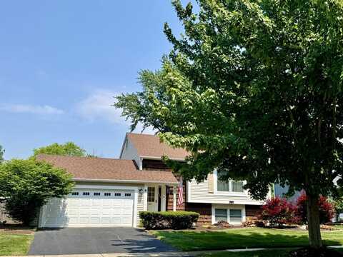905 Lexington Avenue, Saint Charles, IL 60174