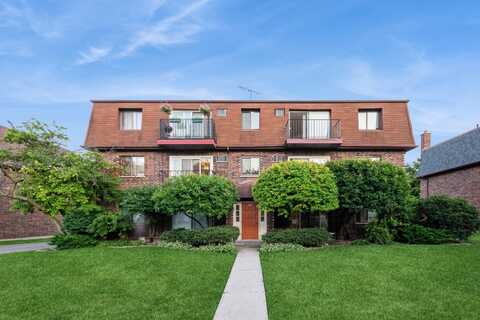 1212 Whispering Hills Court, Naperville, IL 60540
