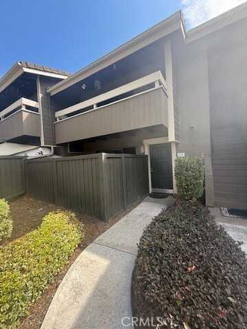 275 Streamwood, Irvine, CA 92620