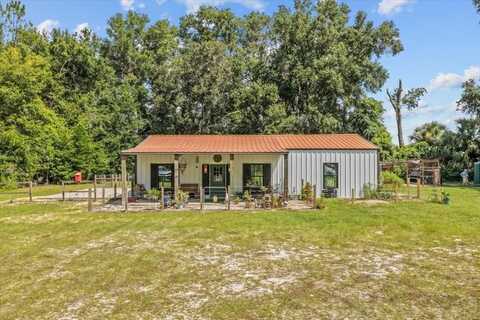 631 172nd Ln, Trenton, FL 32693