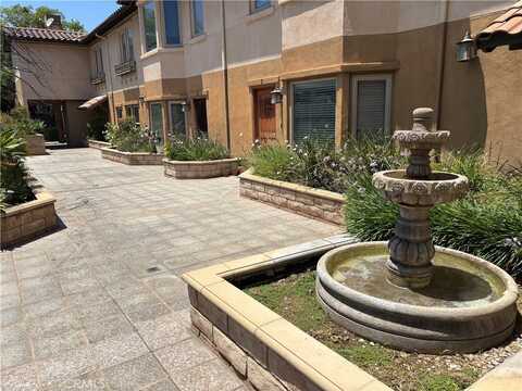 76 N Roosevelt Avenue, Pasadena, CA 91107