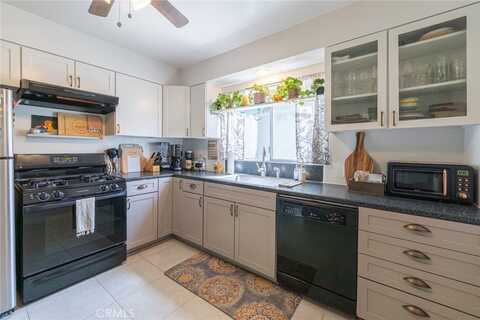 5270 E Anaheim Unit 2 Street, Long Beach, CA 90815