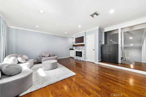 18631 Collins Street, Tarzana, CA 91356