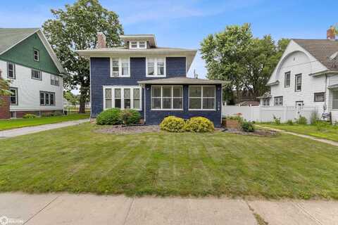 128 10th Street NW, Mason City, IA 50401