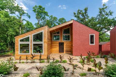 1813 Jenny Lane, Eldora, IA 50627