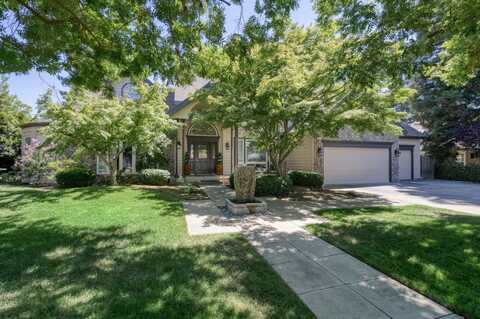 2473 Beechwood Avenue W, Fresno, CA 93711