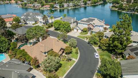 534 Mariners Circle E, Fresno, CA 93730