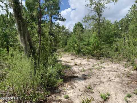 403 LILY Trail, Interlachen, FL 32148