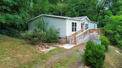 6 Dirt Rd, Sylva, NC 28779