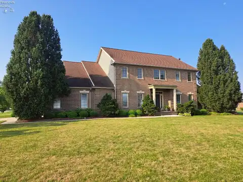 263 Saint Paul Drive, Fremont, OH 43420