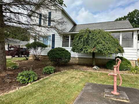 9574 Quarry, Amherst, OH 44001