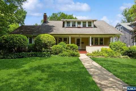 493 Summit Avenue, Maplewood, NJ 07040