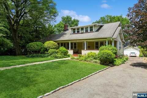 493 Summit Avenue, Maplewood, NJ 07040