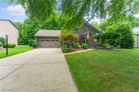 8465 Hilltop Drive, Poland, OH 44514