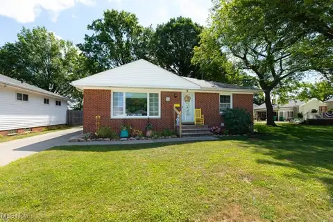 685 E 300th Street, Willowick, OH 44095
