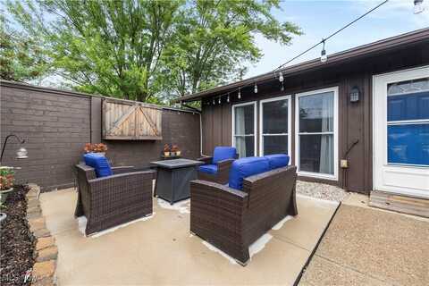 28 Greenfield Court, Berea, OH 44017