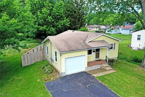 449 E Main Street, Cortland, OH 44410
