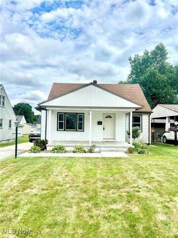 570 Idora Lane, Struthers, OH 44471
