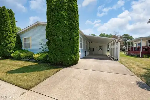 3 Fiddlesticks, Olmsted Twp, OH 44138