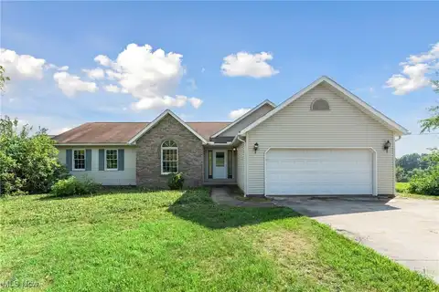 10850 Lampe Lane NE, Magnolia, OH 44643