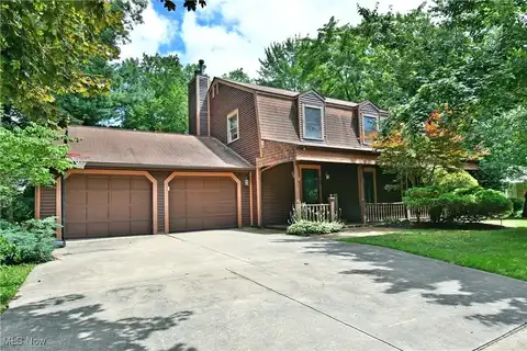 300 S Colonial Drive, Cortland, OH 44410