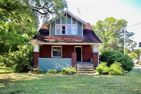 1284 Norton Avenue, Norton, OH 44203